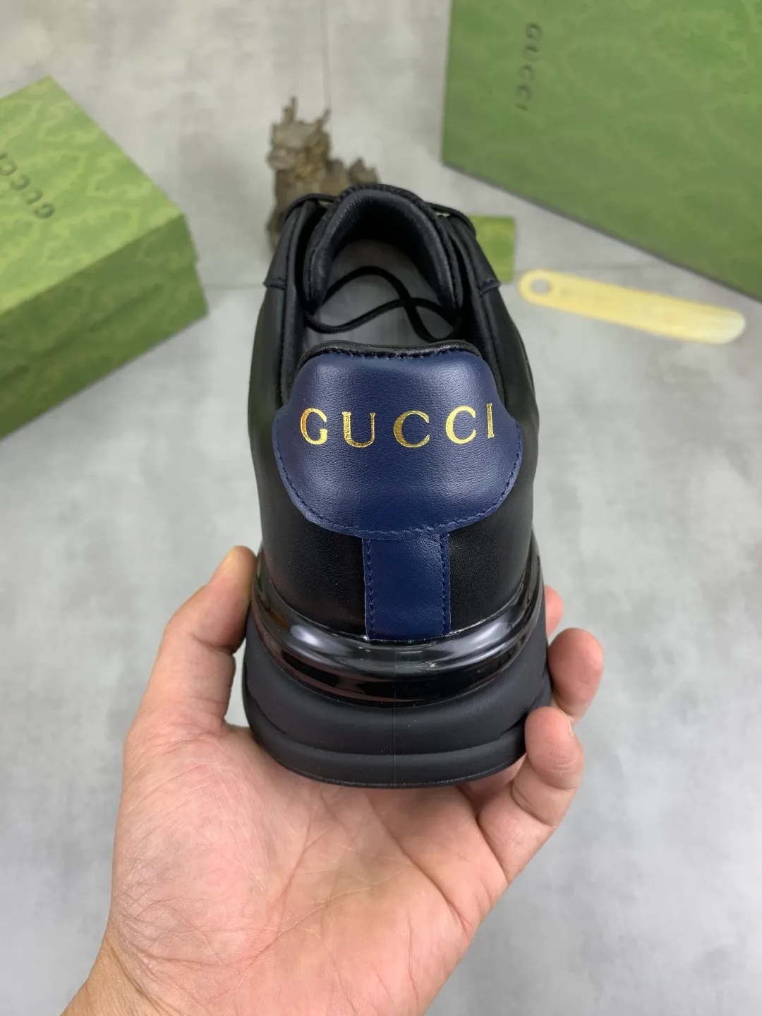 Men's shoes 💰P460💰【New model】🆘 The latest model from Gucci official website🎁Classic casual and fashionable men's shoes👟Best model💥The style is simple and elegant, exclusive for trendy men. Unique official website latest brand elements👑Gucci original decoration, fashionable and generous, the fabric is made of original soft calfskin➕Comfortable soft pigskin lining ✅Wear-resistant rubber outsole specified on the official website_Full of elasticity, the classic model taken at the counter 🎬Color: 4⃣️colors available😍Number of yards: 38-44 (45 46 customized)